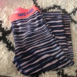 Nike crop leggings
